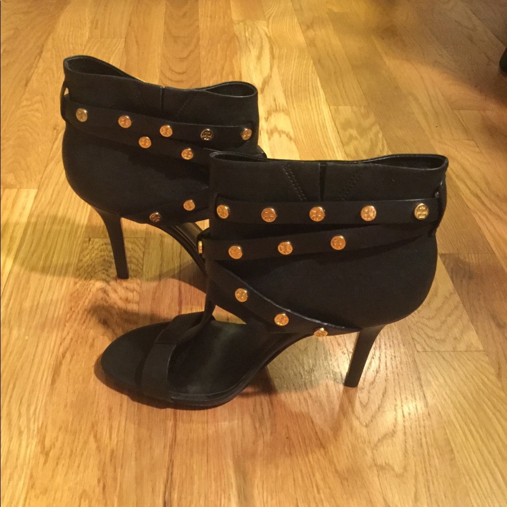 Tory Burch Black Leather Sandals Size 9.5